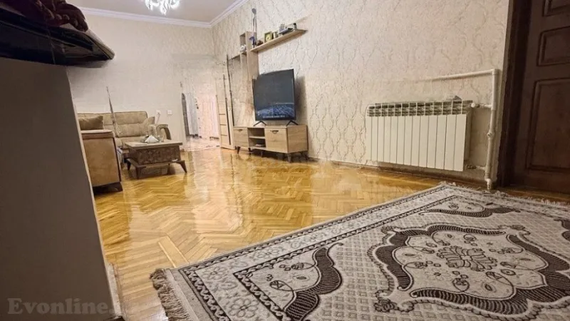 Satılır 3 otaqlı Mənzil Köhnə tikili 72 m² Gənclik m. - şəkil 6