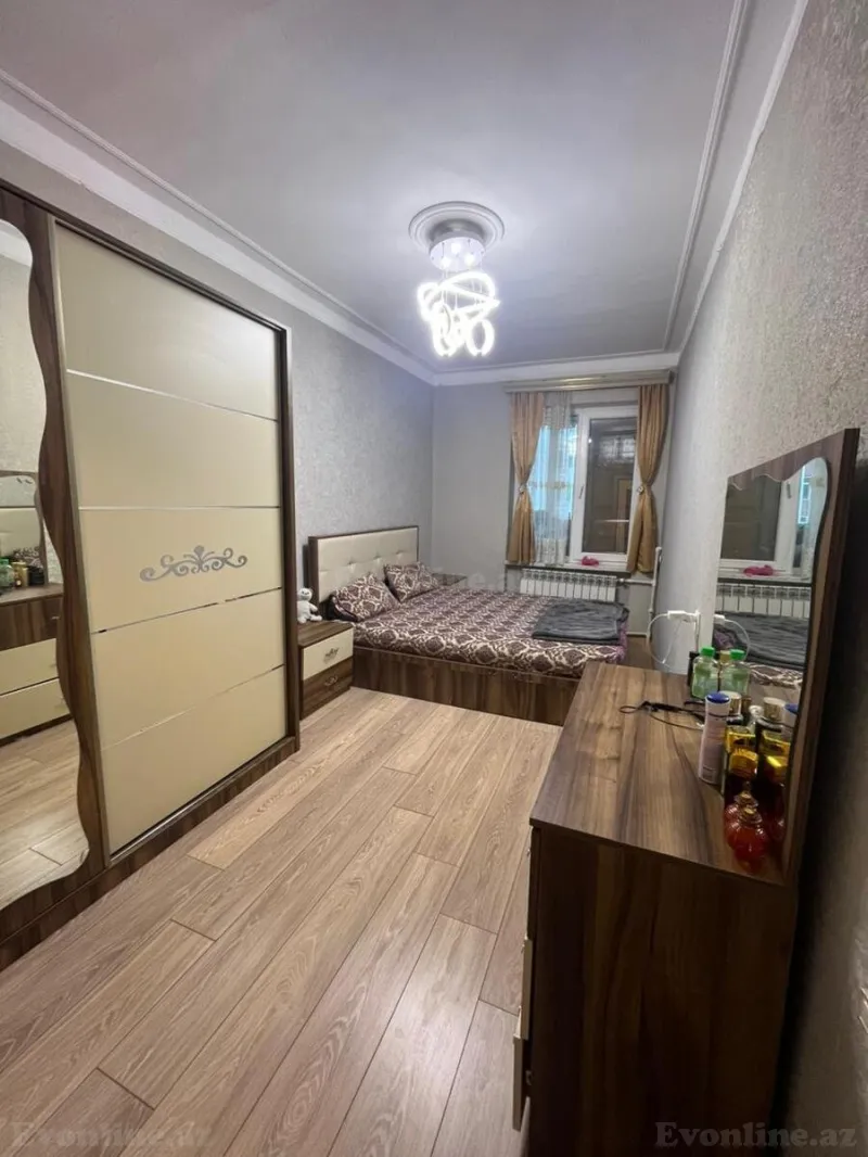Satılır 3 otaqlı Mənzil Köhnə tikili 72 m² Gənclik m. - şəkil 13