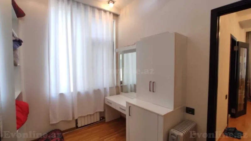 Kirayə verilir 4 otaqlı Mənzil Yeni tikili 220 m² 28 May m. - şəkil 5