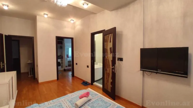 Kirayə verilir 4 otaqlı Mənzil Yeni tikili 220 m² 28 May m. - şəkil 8