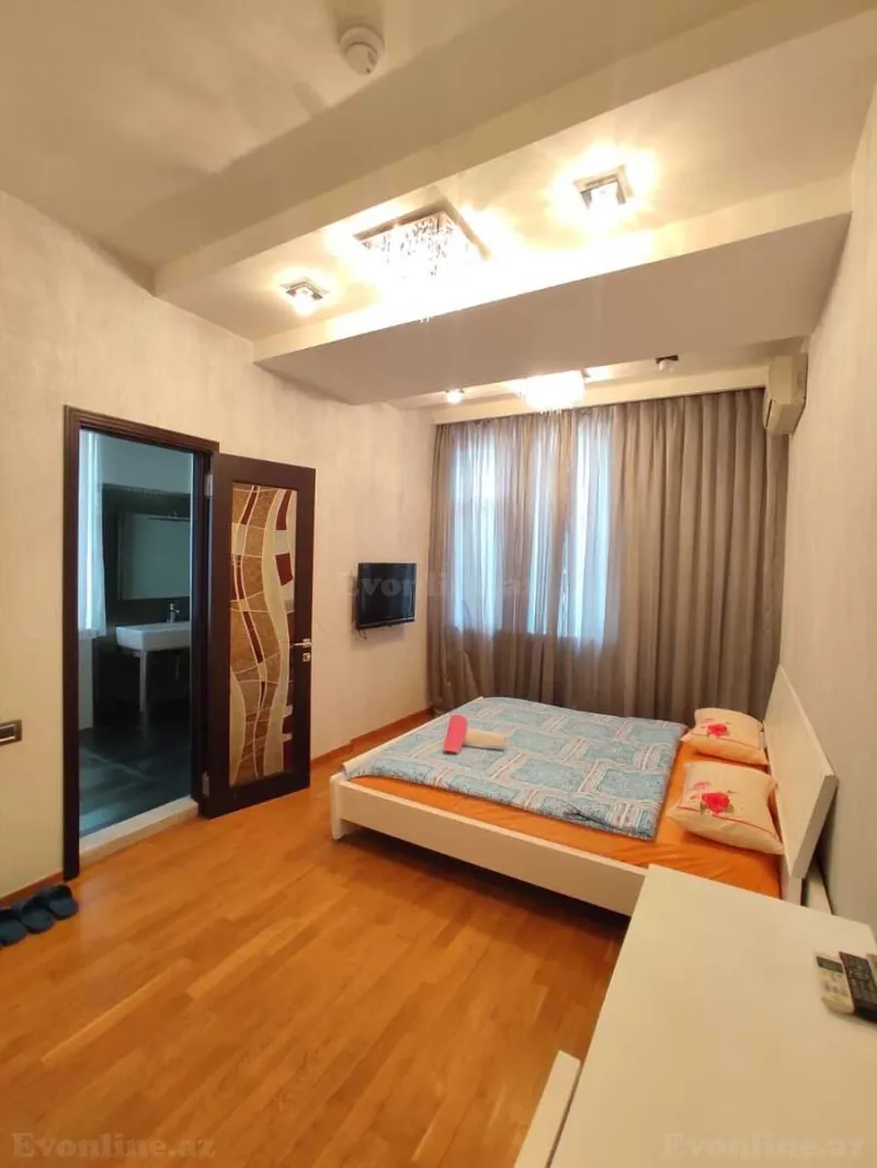 Kirayə verilir 4 otaqlı Mənzil Yeni tikili 220 m² 28 May m. - şəkil 11