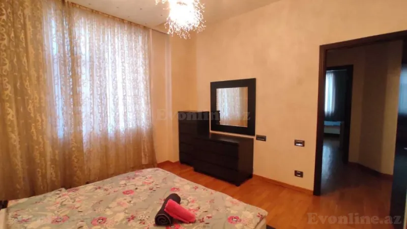 Kirayə verilir 4 otaqlı Mənzil Yeni tikili 220 m² 28 May m. - şəkil 13
