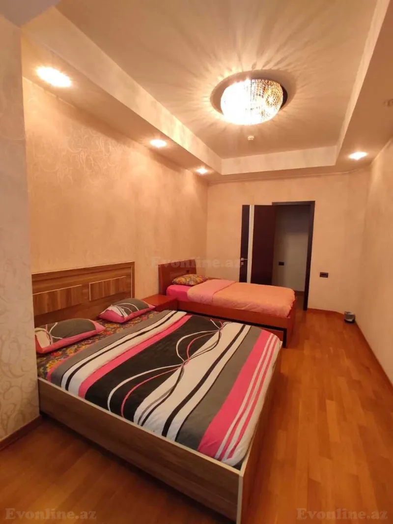 Kirayə verilir 4 otaqlı Mənzil Yeni tikili 220 m² 28 May m. - şəkil 16
