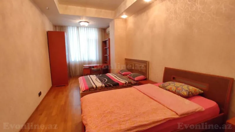 Kirayə verilir 4 otaqlı Mənzil Yeni tikili 220 m² 28 May m. - şəkil 17