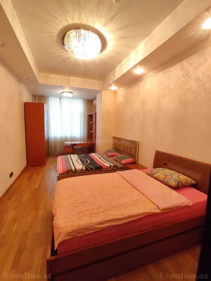 Kirayə verilir 4 otaqlı Mənzil Yeni tikili 220 m² 28 May m. - şəkil 18