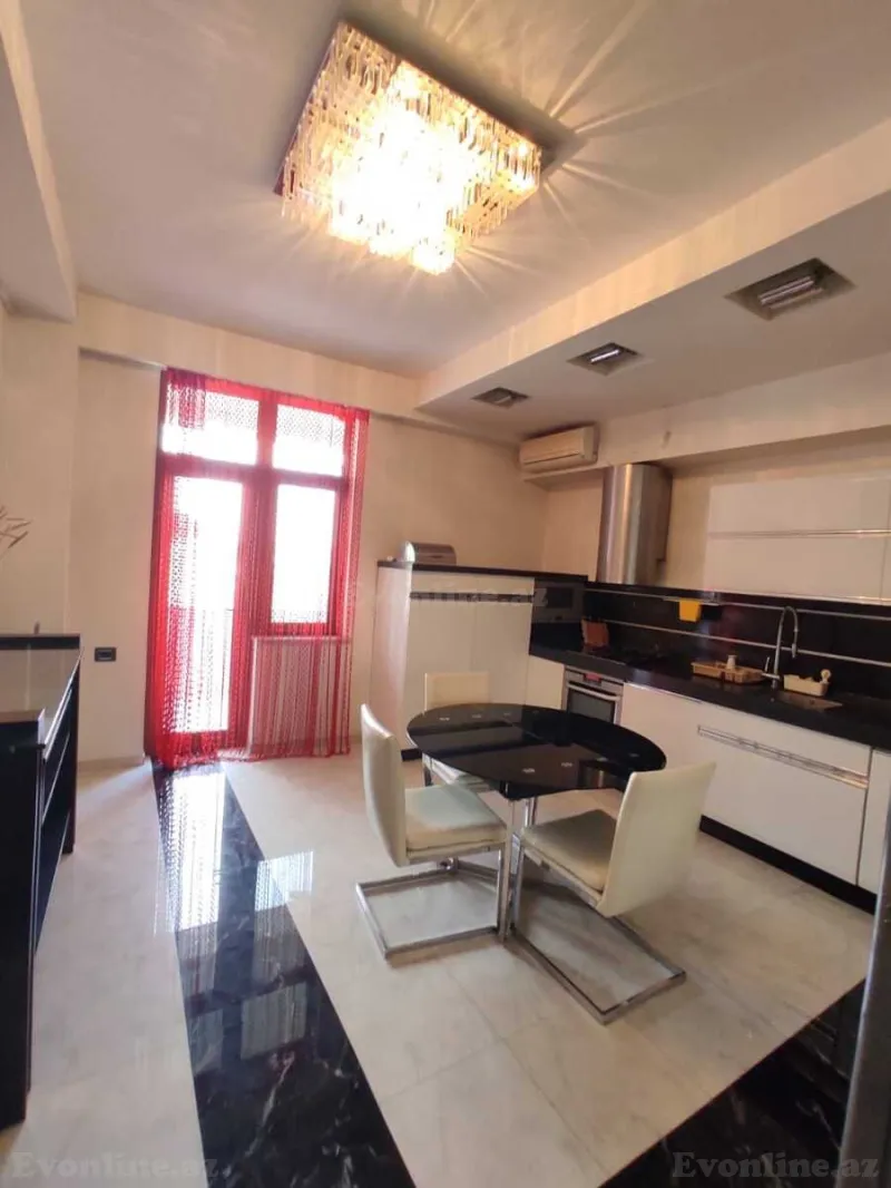 Kirayə verilir 4 otaqlı Mənzil Yeni tikili 220 m² 28 May m. - şəkil 24