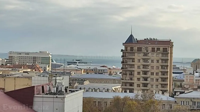 Kirayə verilir 4 otaqlı Mənzil Yeni tikili 220 m² 28 May m. - şəkil 25