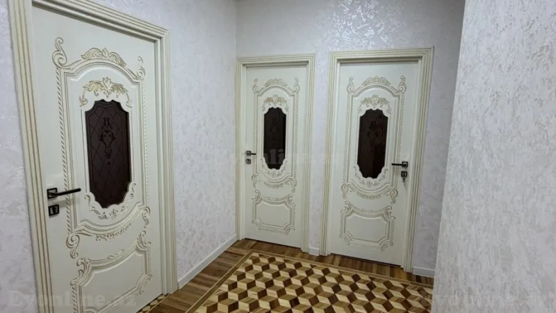 3 otaqlı Mənzil 90 m² 6-cı mikrorayon Satılır