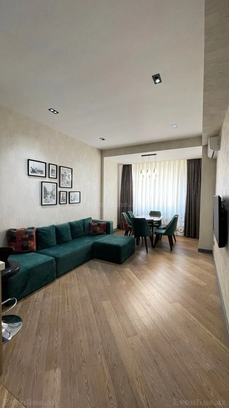 Kirayə verilir 2 otaqlı Mənzil Yeni tikili 75 m² İçərişəhər m.