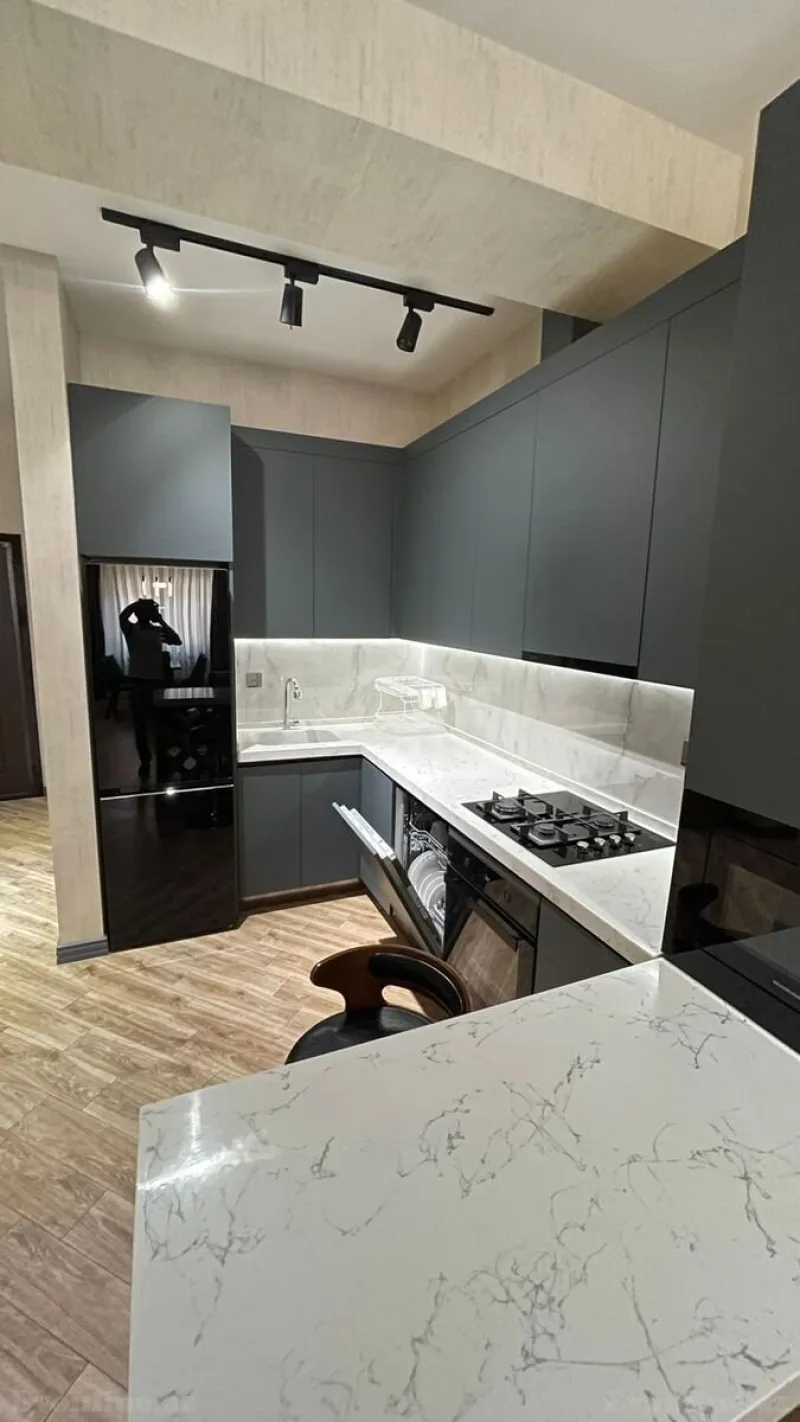 Kirayə verilir 2 otaqlı Mənzil Yeni tikili 75 m² İçərişəhər m. - şəkil 8
