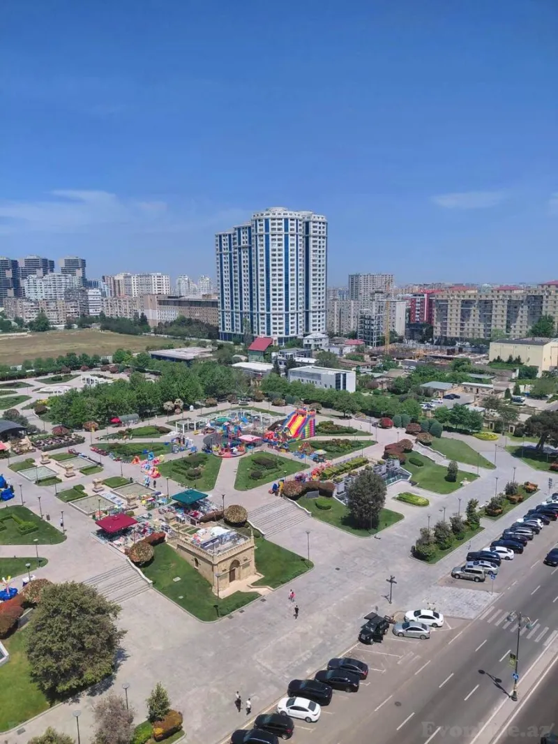 Satılır 4 otaqlı Mənzil Yeni tikili 198 m² İnşaatçılar m. - şəkil 2