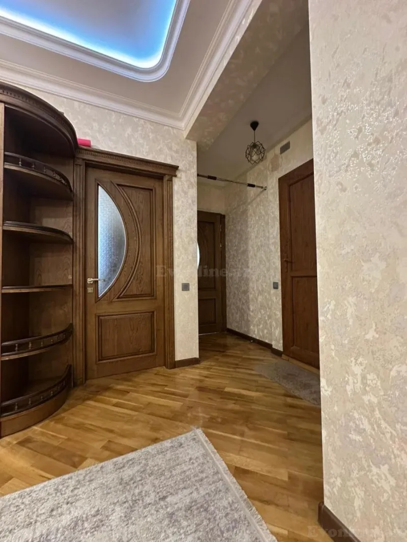 Satılır 4 otaqlı Mənzil Yeni tikili 198 m² İnşaatçılar m. - şəkil 19