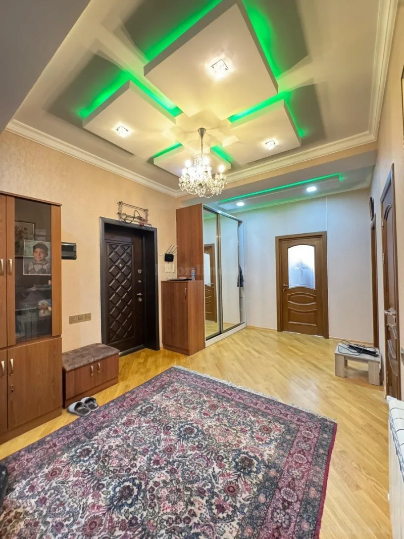 Satılır 2 otaqlı Mənzil Yeni tikili 91 m² 9-cu mikrorayon - şəkil 2