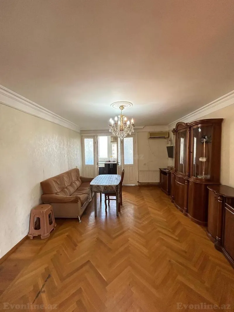 Satılır 4 otaqlı Mənzil Köhnə tikili 78 m² 4-cü mikrorayon - şəkil 3