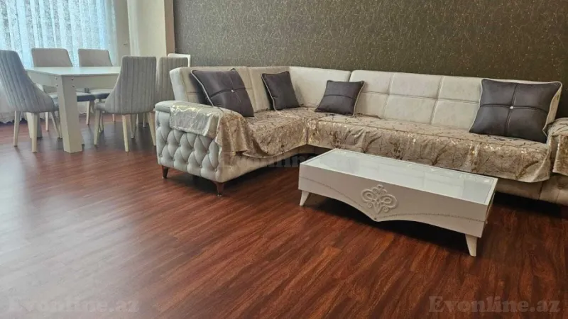 3 otaqlı Mənzil 135 m² Nizami r. Kirayə verilir