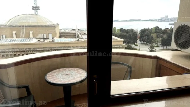 Kirayə verilir 4 otaqlı Mənzil Yeni tikili 175 m² Sahil m. - şəkil 16