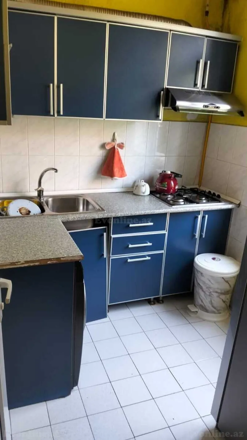 2 otaqlı Mənzil 50 m² 1-ci mikrorayon Kirayə verilir