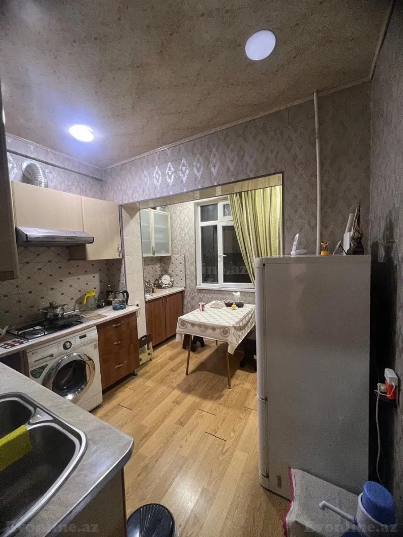 Satılır 2 otaqlı Mənzil Köhnə tikili 65 m² 8-ci mikrorayon - şəkil 5