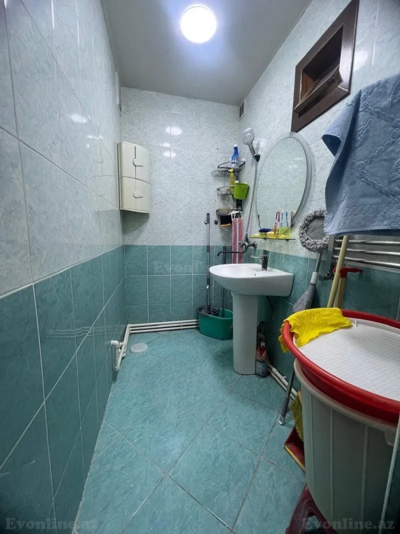 Satılır 2 otaqlı Mənzil Köhnə tikili 65 m² 8-ci mikrorayon - şəkil 9