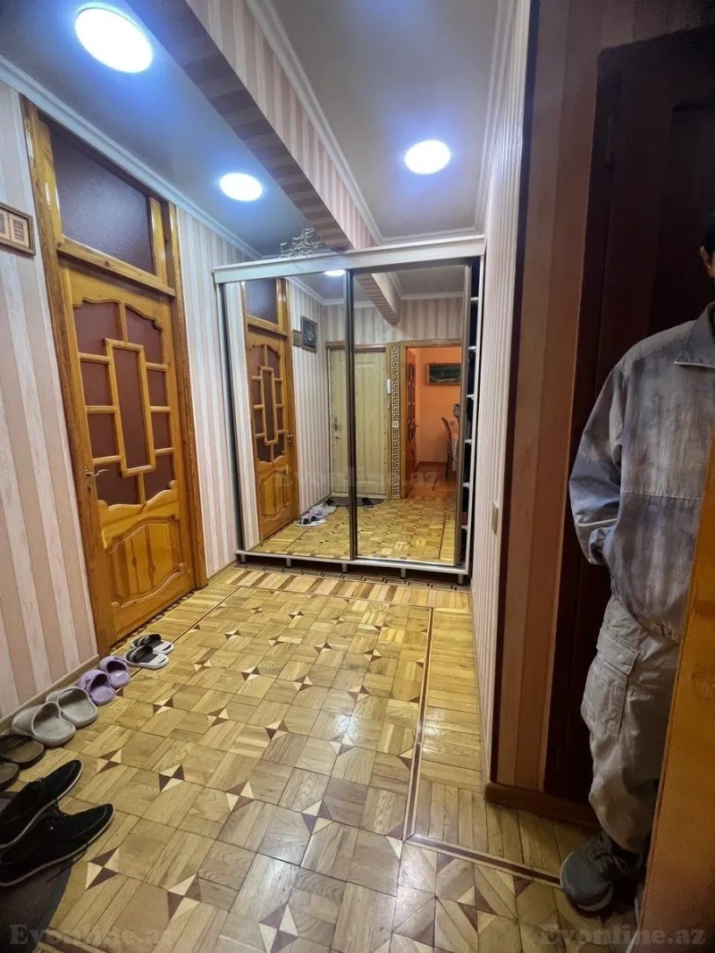 Satılır 2 otaqlı Mənzil Köhnə tikili 65 m² 8-ci mikrorayon - şəkil 11