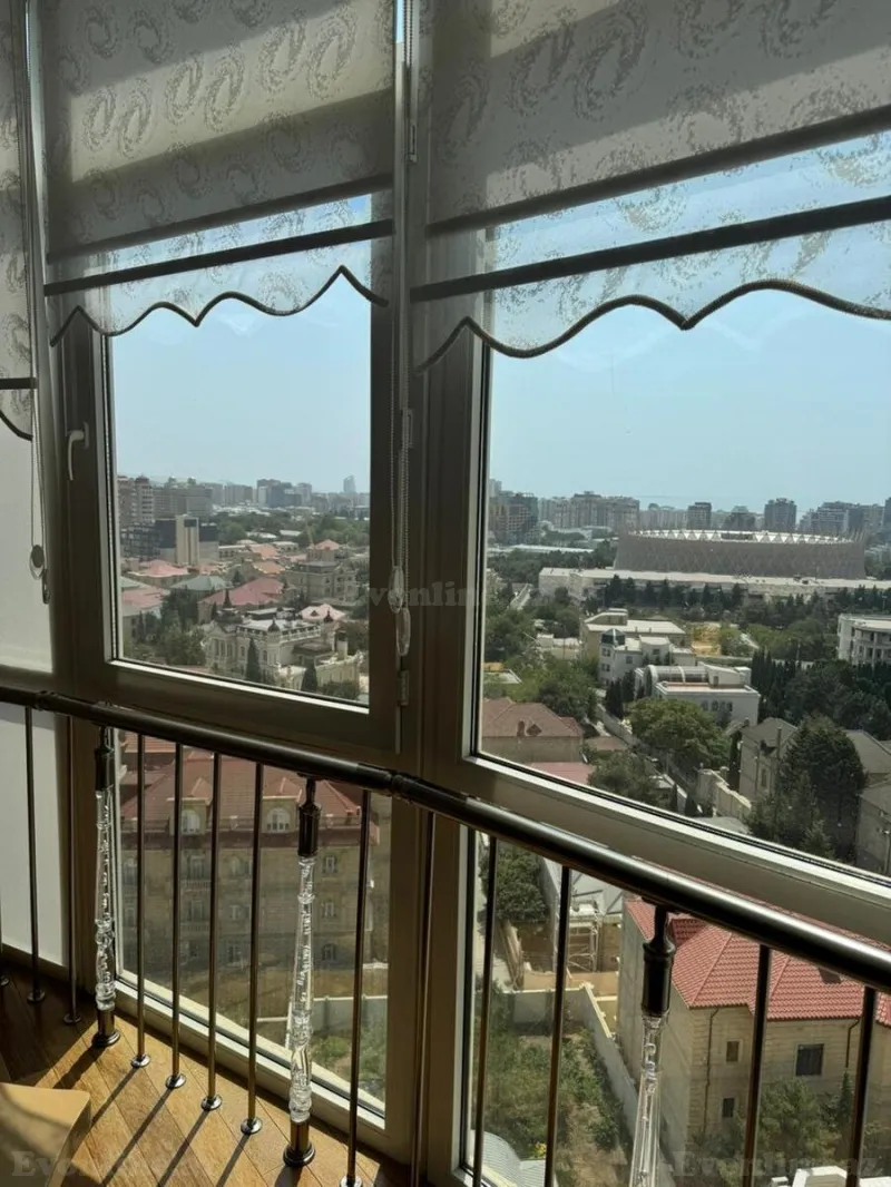 Satılır 6 otaqlı Mənzil Yeni tikili 350 m² 8 Noyabr m. - şəkil 14