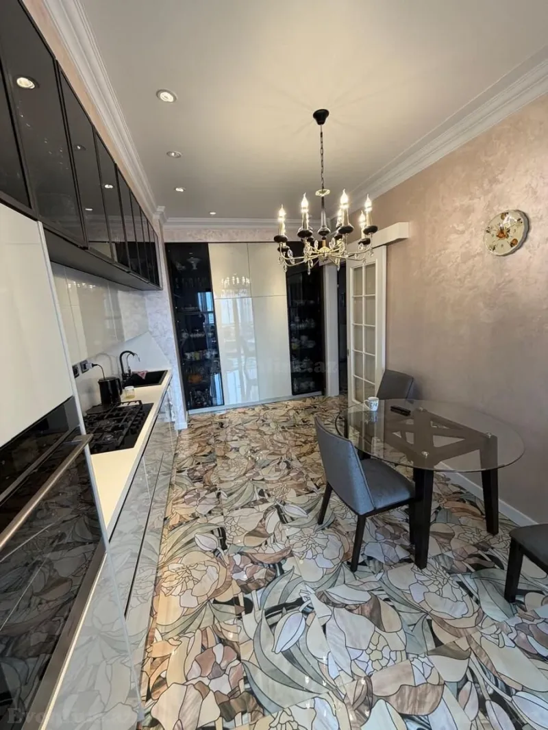 Kirayə verilir 3 otaqlı Mənzil Yeni tikili 150 m² Nərimanov r. - şəkil 3