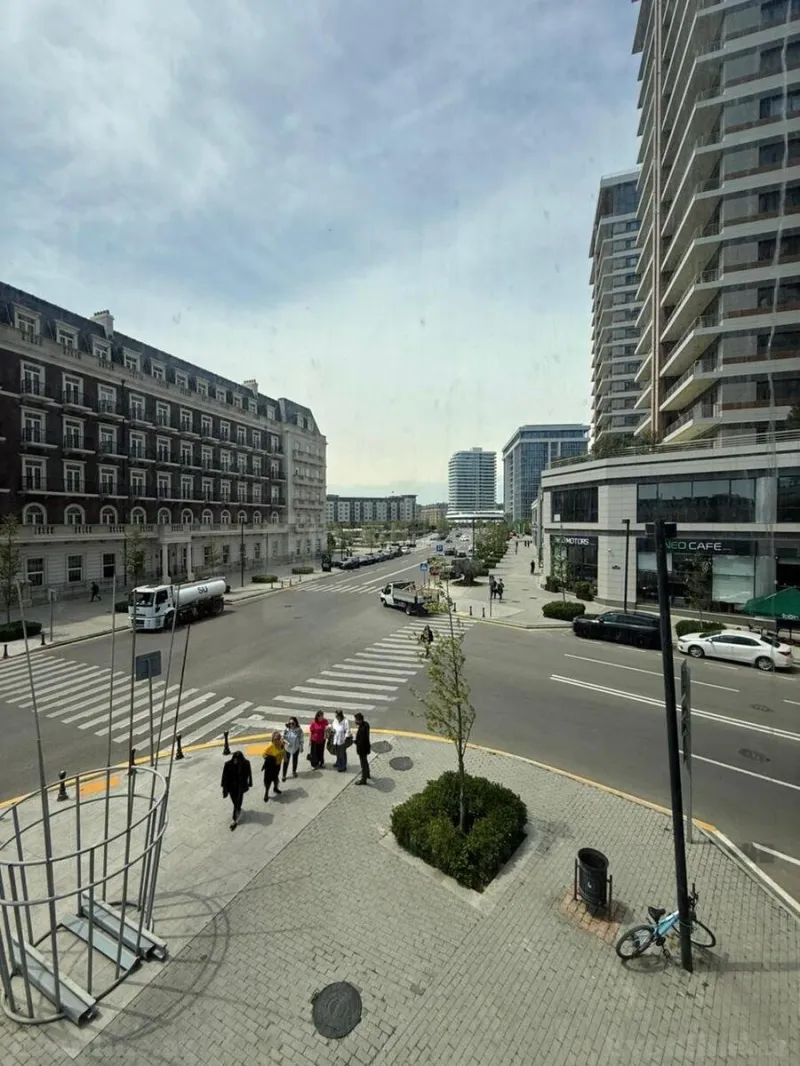 Obyekt 985 m² Xətai r. Kirayə verilir