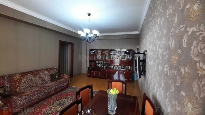 2 otaqlı Mənzil 85 m² Xətai r. Satılır