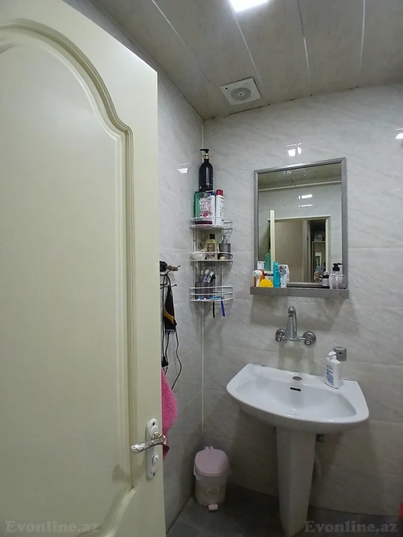 Satılır 2 otaqlı Mənzil Köhnə tikili 70 m² Elmlər Akademiyası m. - şəkil 13