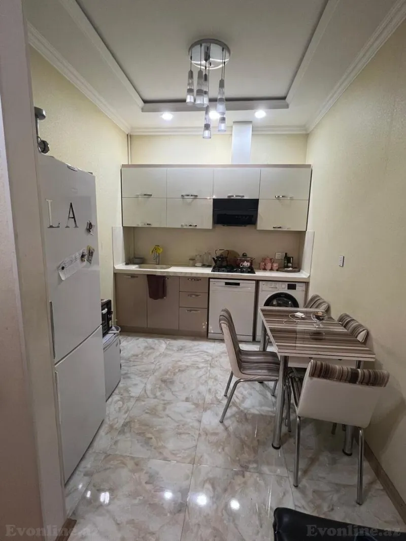 Kirayə verilir 3 otaqlı Mənzil Köhnə tikili 110 m² Sahil m. - şəkil 8