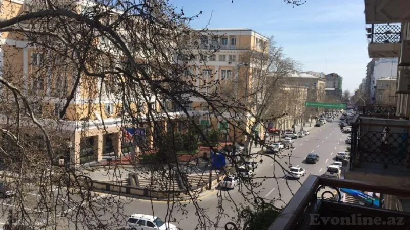 Kirayə verilir 3 otaqlı Mənzil Köhnə tikili 110 m² Sahil m. - şəkil 13