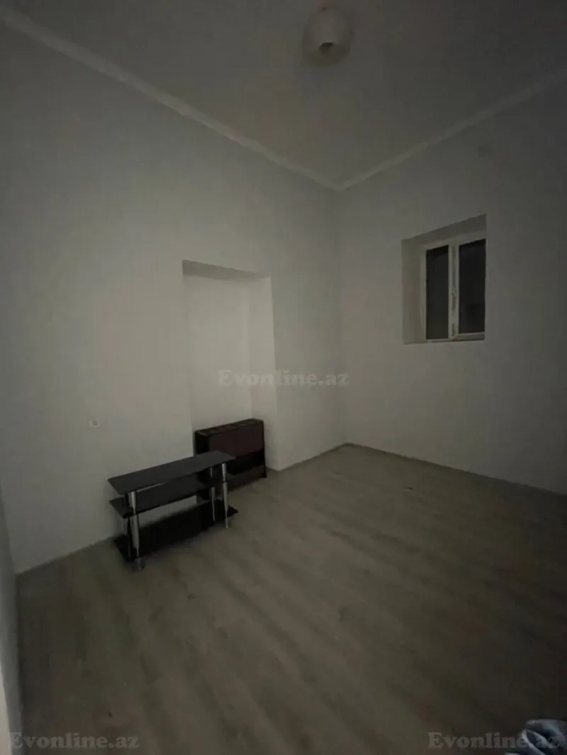 Satılır 2 otaqlı Mənzil Köhnə tikili 30 m² Nizami m. - şəkil 4