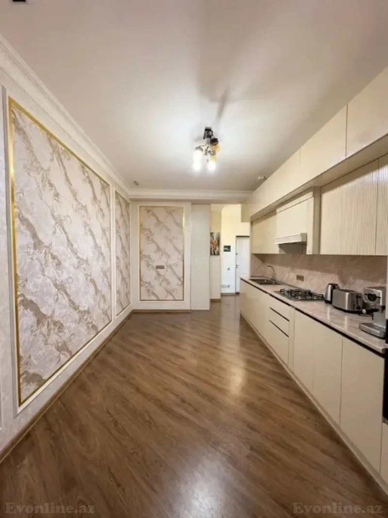 2 otaqlı Mənzil 60 m² İnşaatçılar m. Kirayə verilir