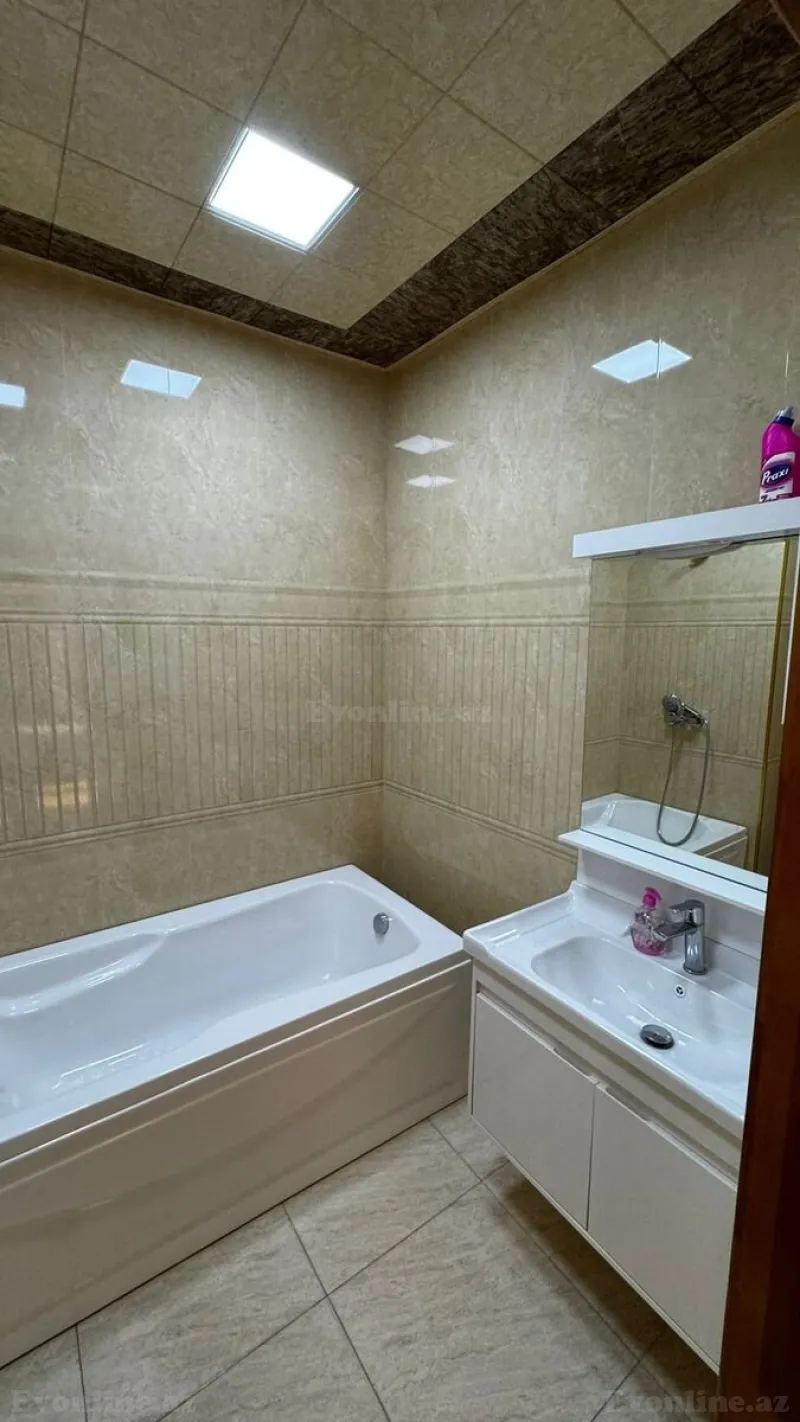 Kirayə verilir 3 otaqlı Mənzil Yeni tikili 130 m² Xətai r. - şəkil 11