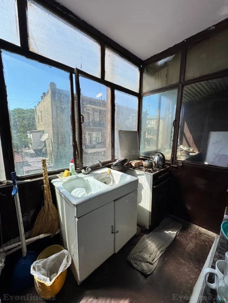 Satılır 3 otaqlı Mənzil Köhnə tikili 75 m² Nizami m. - şəkil 14