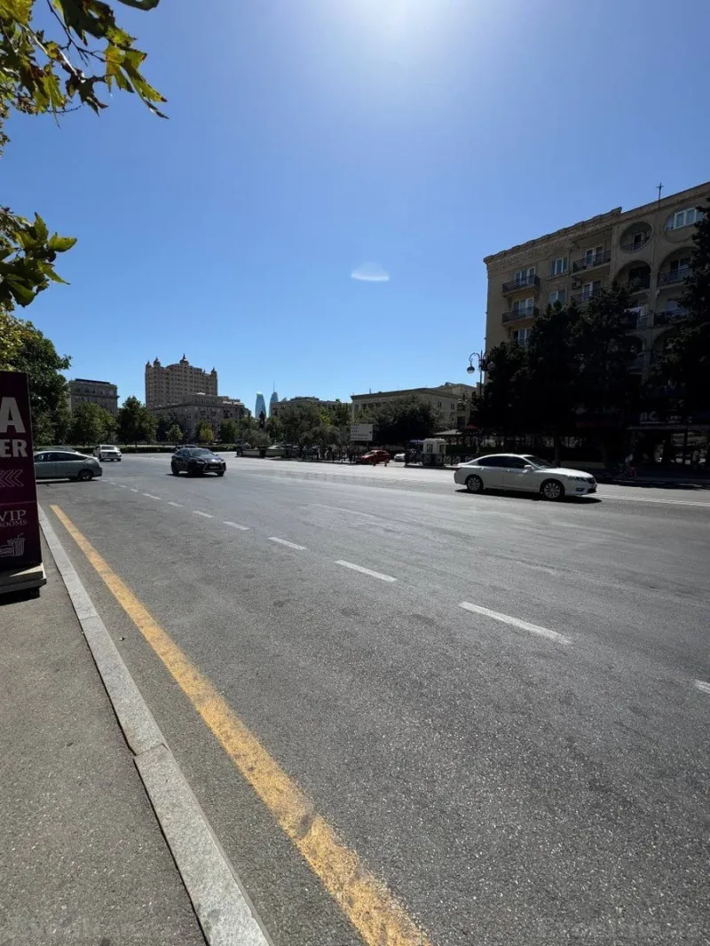 Satılır 3 otaqlı Mənzil Köhnə tikili 75 m² Nizami m. - şəkil 16