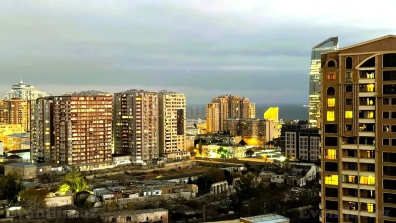 3 otaqlı Mənzil 117.6 m² 28 May m. Satılır