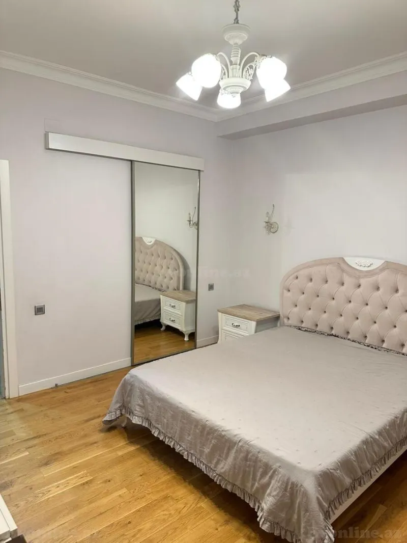Kirayə verilir 3 otaqlı Mənzil Yeni tikili 120 m² İçərişəhər m. - şəkil 9