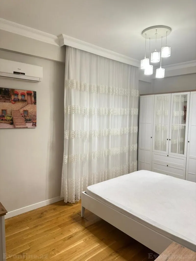 Kirayə verilir 3 otaqlı Mənzil Yeni tikili 120 m² İçərişəhər m. - şəkil 13