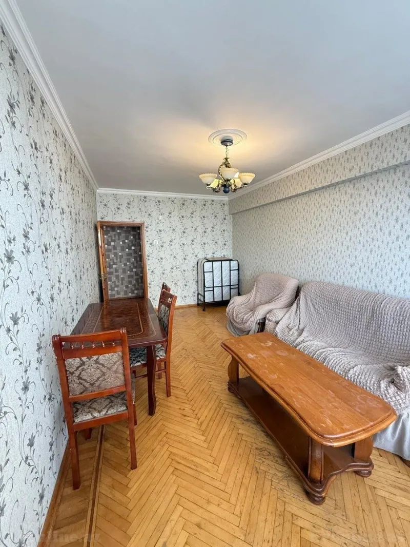 Satılır 2 otaqlı Mənzil Köhnə tikili 74 m² Elmlər Akademiyası m. - şəkil 2