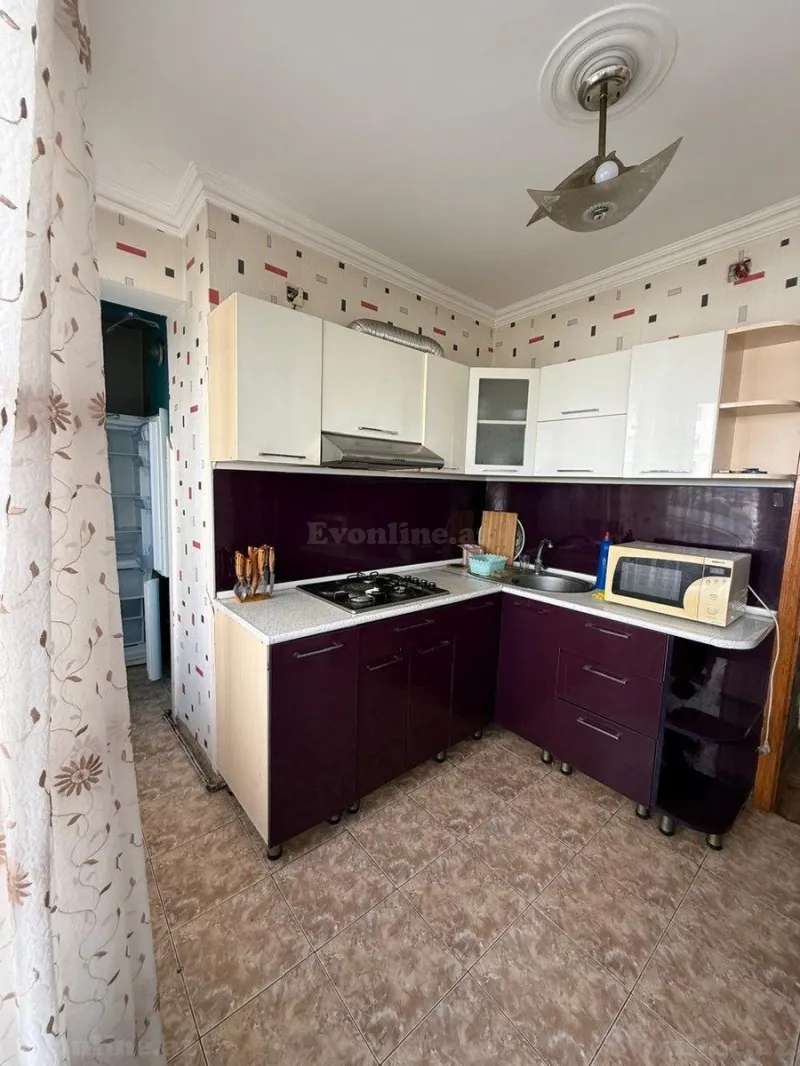 Satılır 2 otaqlı Mənzil Köhnə tikili 74 m² Elmlər Akademiyası m. - şəkil 5