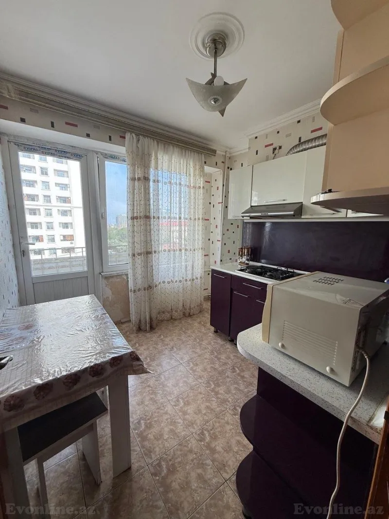 Satılır 2 otaqlı Mənzil Köhnə tikili 74 m² Elmlər Akademiyası m. - şəkil 6