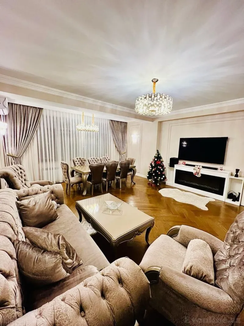 4 otaqlı Mənzil 140 m² Qara Qarayev m. Satılır