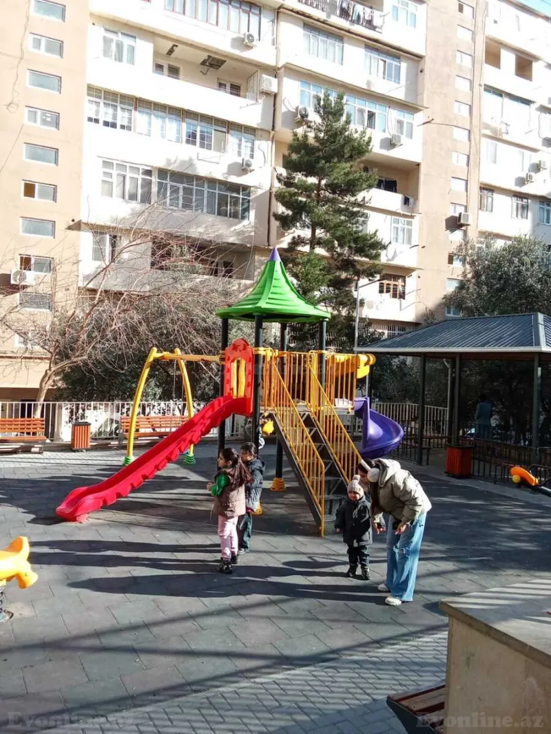 4 otaqlı Mənzil 120 m² Yeni Yasamal Kirayə verilir