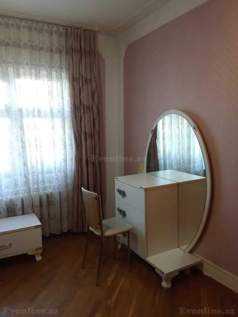 Kirayə verilir 4 otaqlı Mənzil Köhnə tikili 120 m² Yeni Yasamal - şəkil 6