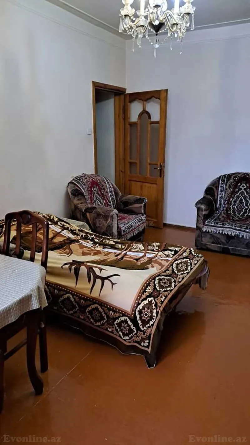 Satılır 5 otaqlı Mənzil Köhnə tikili 120 m² Suraxanı r. - şəkil 2