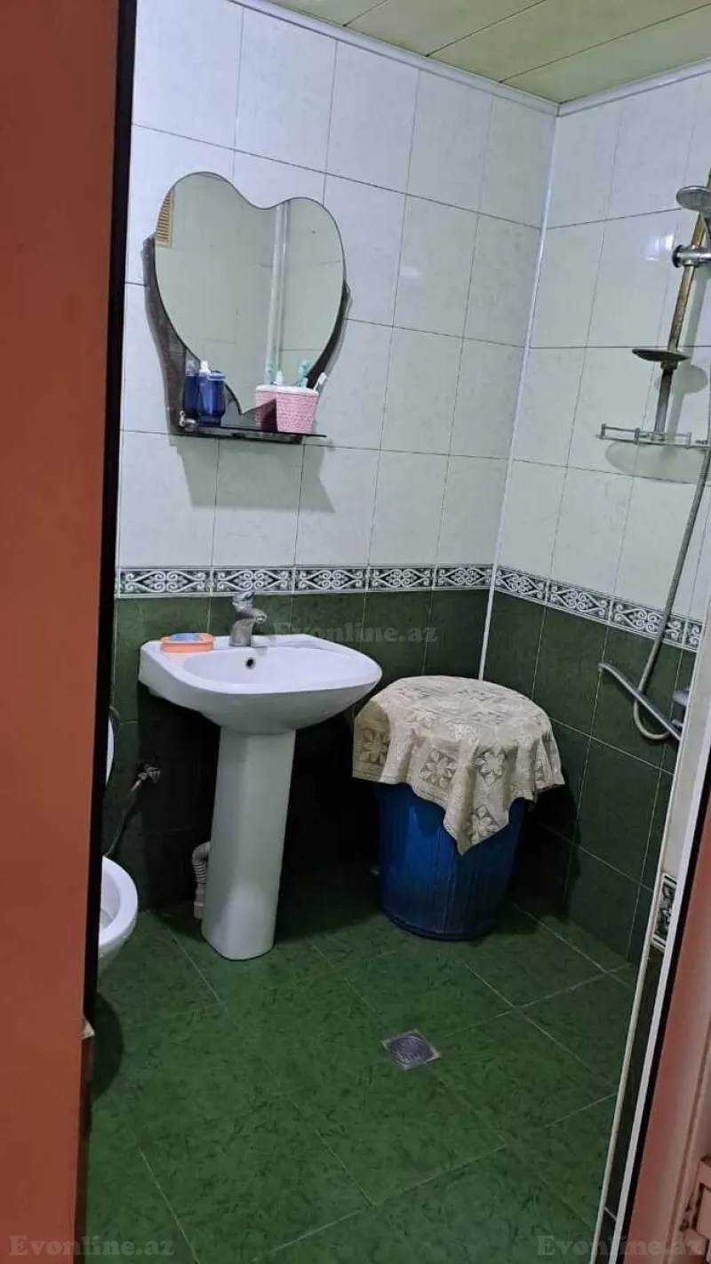 Satılır 5 otaqlı Mənzil Köhnə tikili 120 m² Suraxanı r. - şəkil 12