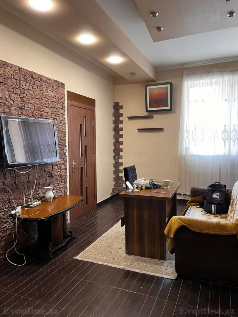 Kirayə verilir 3 otaqlı Mənzil Yeni tikili 50 m² 8 Noyabr m.