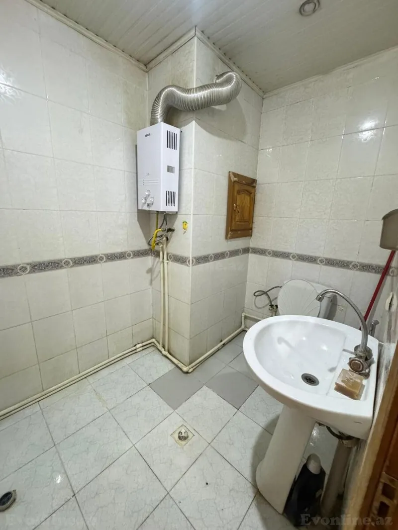 Kirayə verilir 2 otaqlı Mənzil Köhnə tikili 43 m² 1-ci mikrorayon - şəkil 4