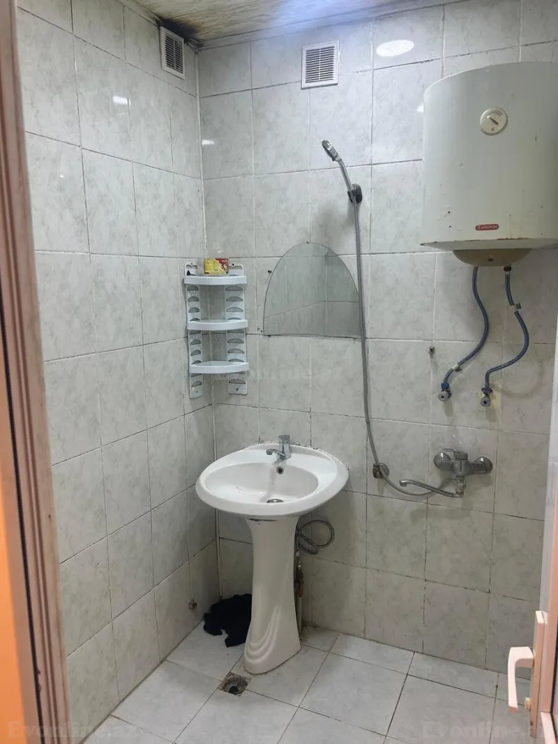 Satılır 3 otaqlı Mənzil Köhnə tikili 55 m² Sabunçu r. - şəkil 4